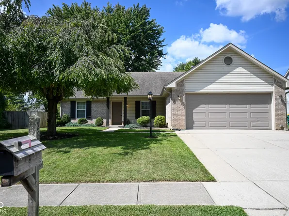 2648 Cressmoor Cir, Indianapolis, IN 46234