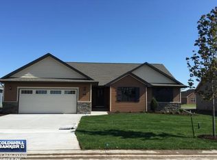 636 Pebblestone Cir, Hobart, WI 54155
