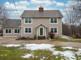 14975 Auburn Rd, Newbury, OH 44065