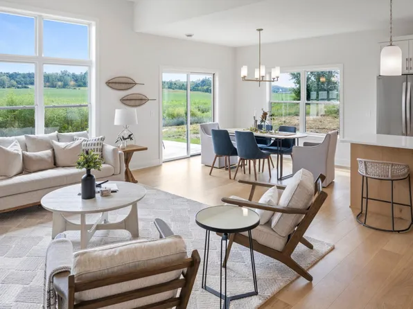 421 Ford St E, Northfield, MN 55057