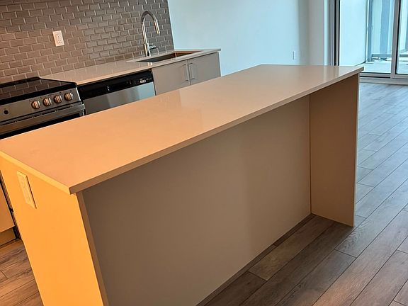 5th image of 1005 Dundas St E #612