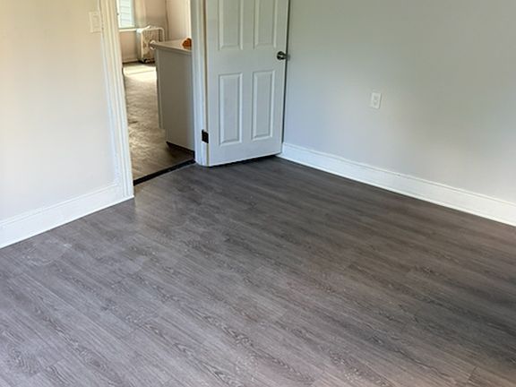 2nd image of 221 Fairview St Floor 1