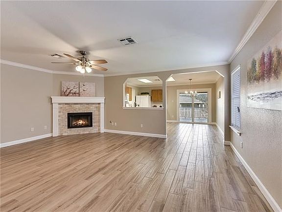 2nd image of 2105 Parksville Way