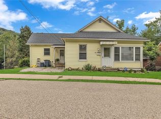 766 Valley Rd, Ambridge, PA 15003