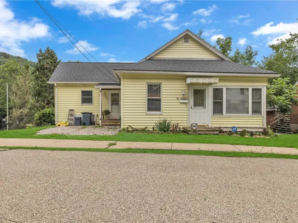 766 Valley Rd, Ambridge, PA 15003