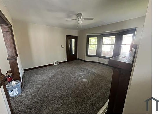 4th image of 3537 E 147th St