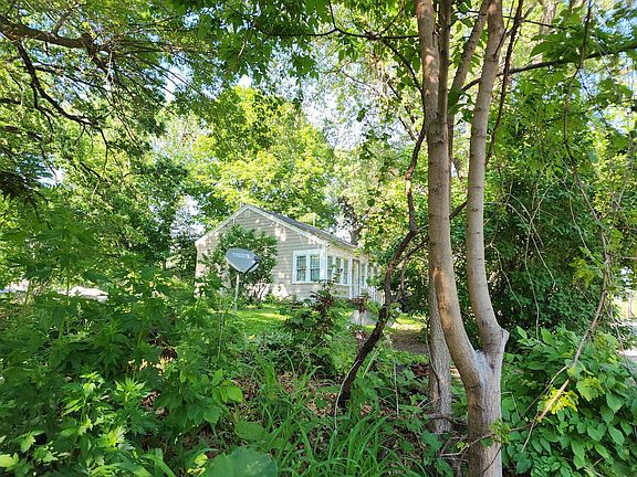 3rd image of 3836 Togo Rd