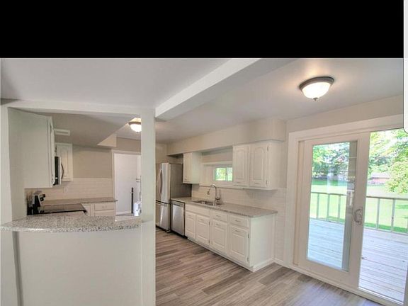 2nd image of 1025 Buena Vista Dr #1025