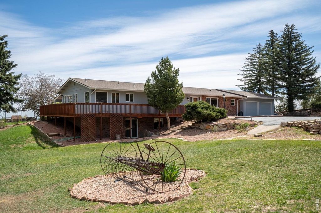 908 Willowrock Dr