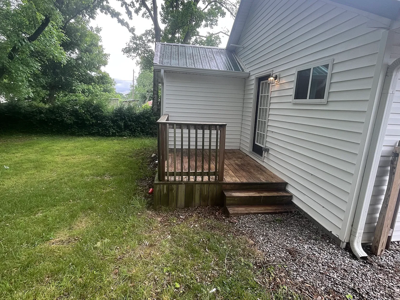2 bed, 1.5 bath, 688 sqft, $1,350 — Photo 2