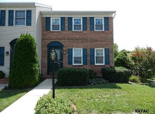605 Robin Hill Cir, York, PA 17404