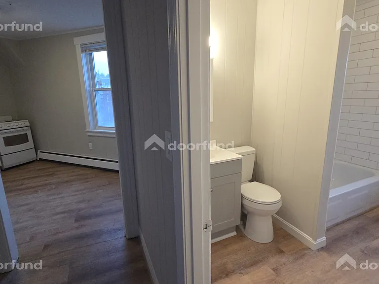 318 Central St #8 — Photo 10