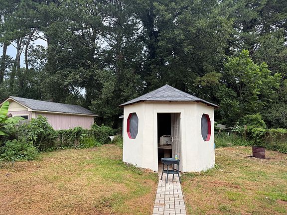 4th image of 857 Meadow Rock Dr
