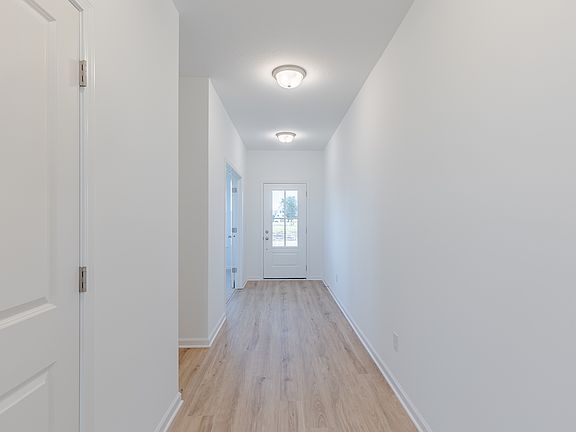 5th image of 15752 Showdown Rd