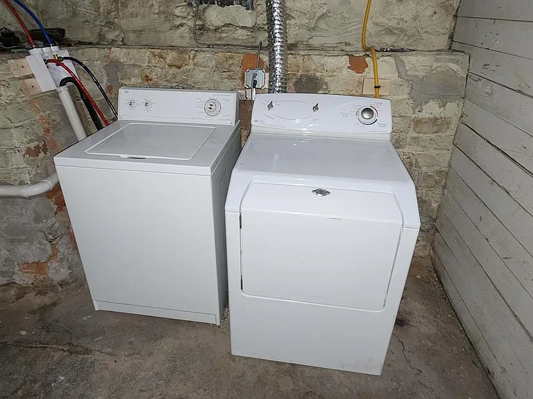 320 W Vine St — Photo 11