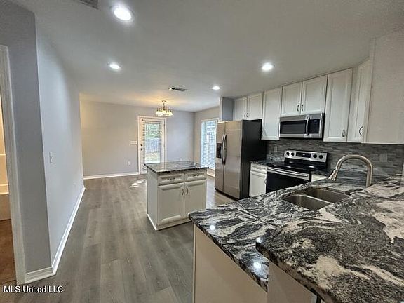 3rd image of 11509 Caroline Ct