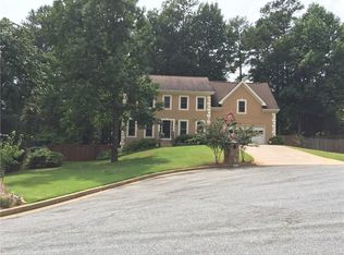 621 Rosa Dr, Lawrenceville, GA 30044