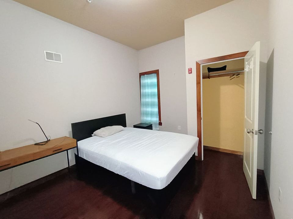 1st image of 3223 Wallace St #1-F