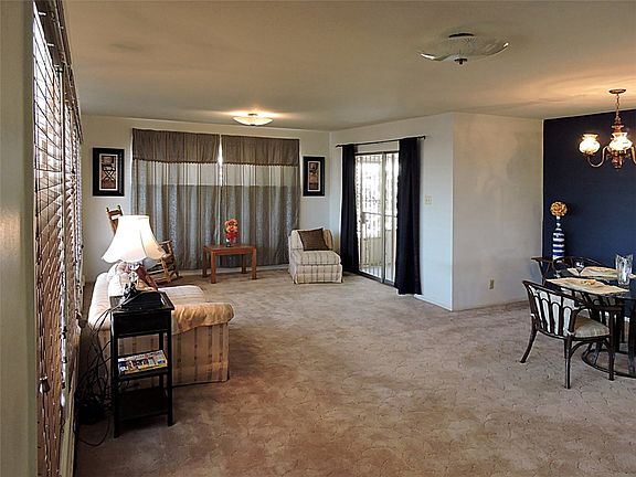 5th image of 2817 Tyler Ave