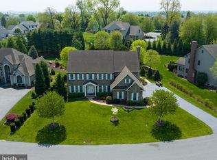 153 Huntingwood Dr, Lancaster, PA 17602
