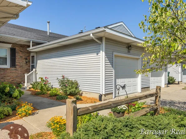 209 Pippin Dr, Sparta, MI 49345