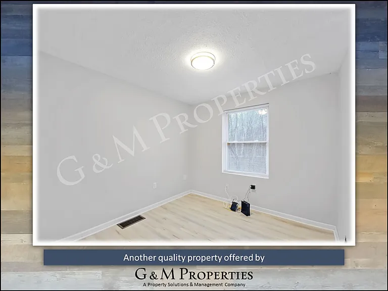 44 Chester Ave — Photo 30