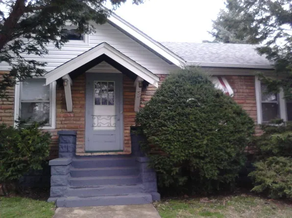 412 Regan St, Rockford, IL 61107