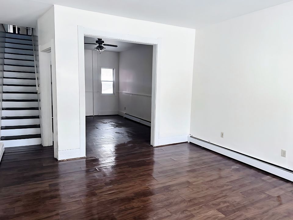 1st image of 118 S 2nd St #1