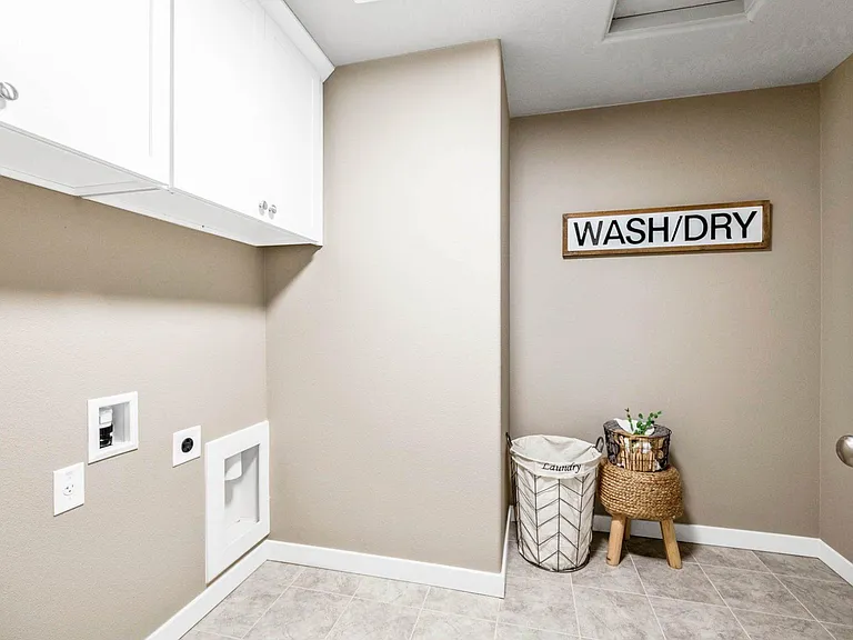 Whitmore Dr NW — Photo 5