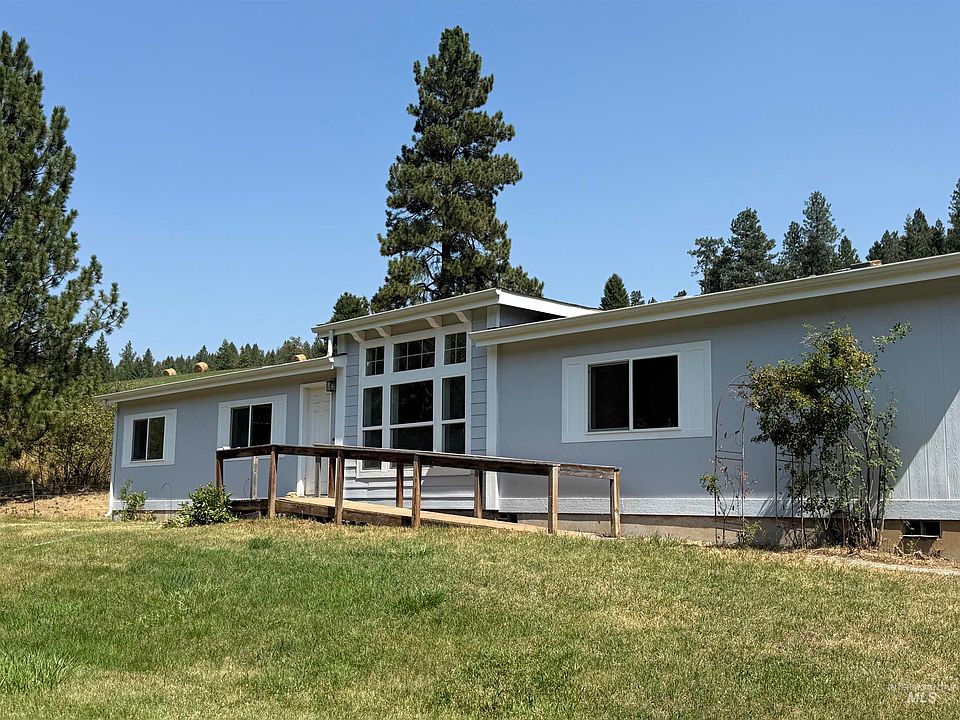 1st image of 1416 Hatter Creek Rd
