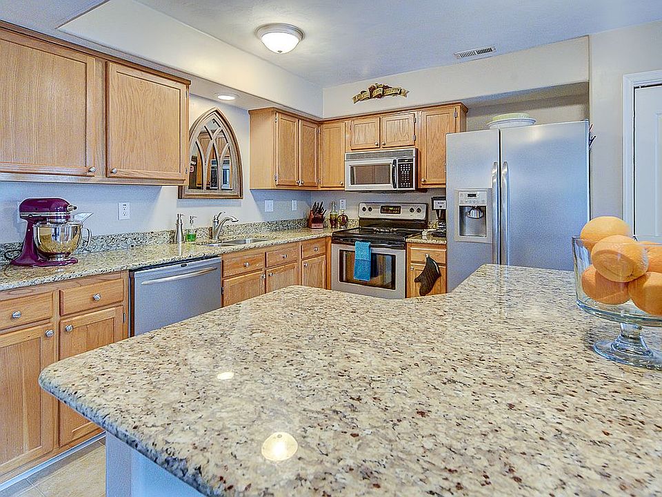 1st image of 145 Buttonwood Ln