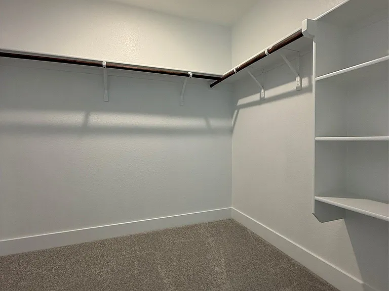 593 Tailwind Dr — Photo 24