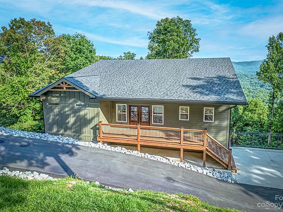 3rd image of 276 Roberts Dr