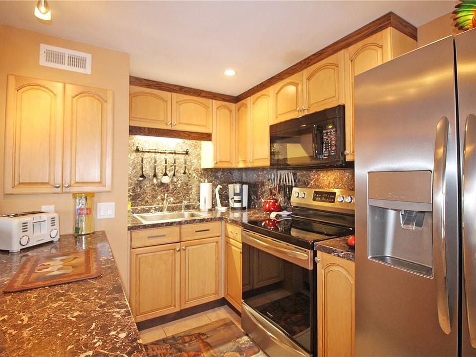 1st image of 4022 Ellesmere B #4022