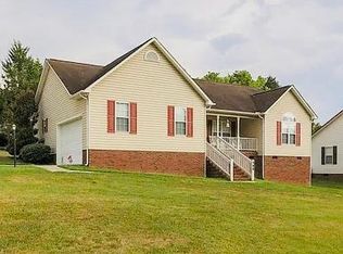 488 Colleen Dr, Thomasville, NC 27360