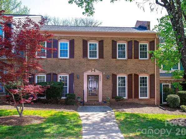 4248 Woodglen Ln, Charlotte, NC 28226