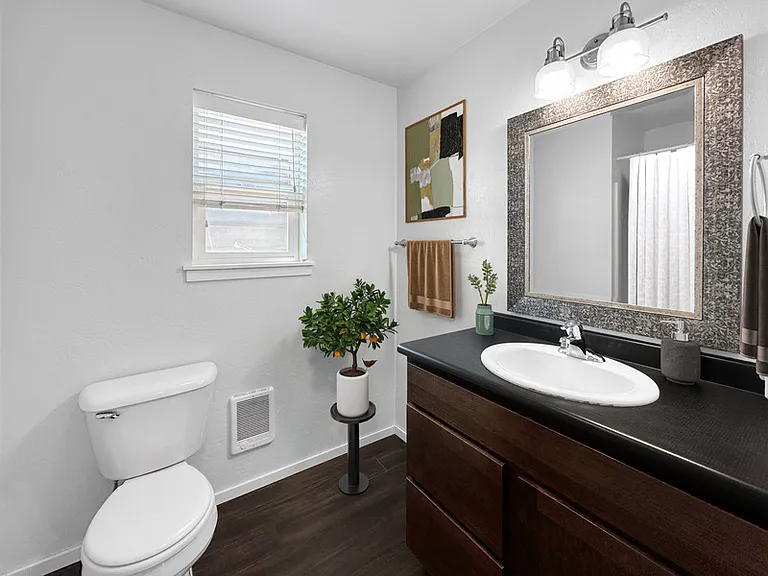 2233 South Ave W #202 — Photo 5