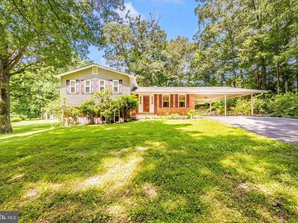 3180 Hunting Creek Rd, Huntingtown, MD 20639