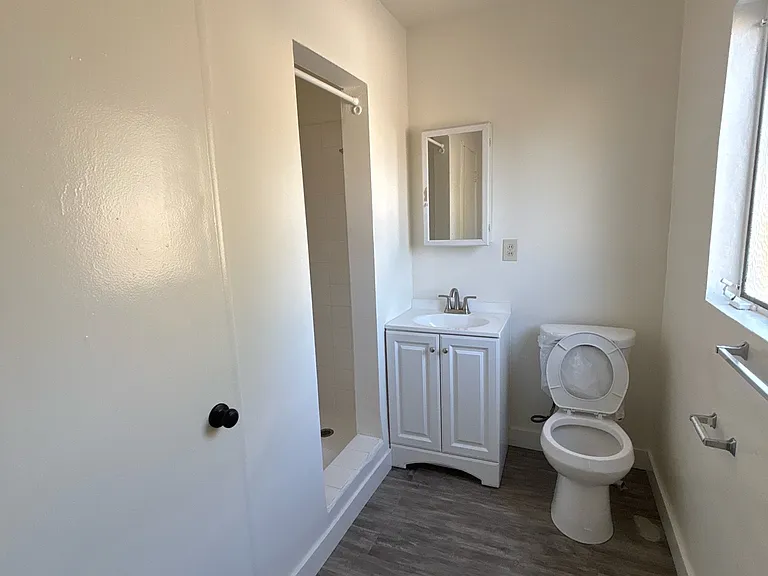 318 W Artesia St #6 — Photo 8