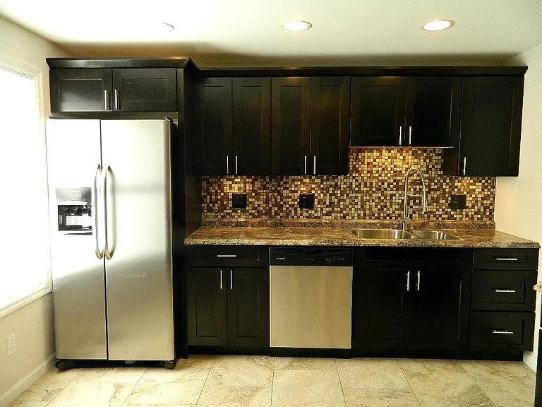 1402 Crown Point Ct — Photo 3