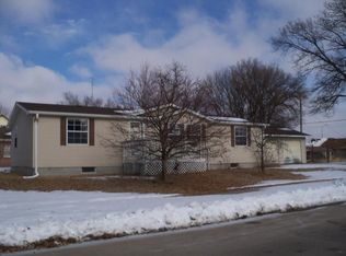 110 W Medina St, Cairo, NE 68824
