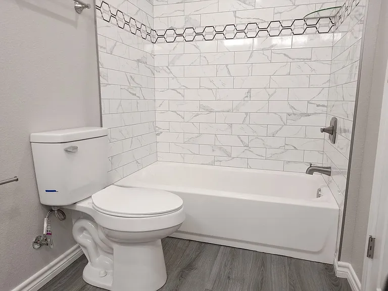 1506 E 21st St — Photo 10