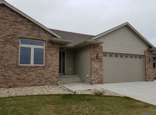 5406 S Durham Ave, Sioux Falls, SD 57108
