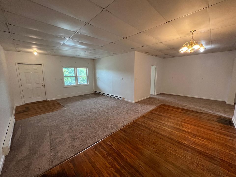 Large living space with an open concept