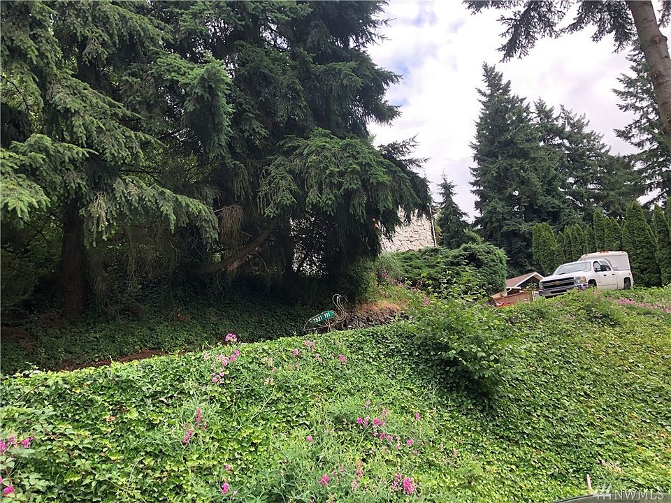 2nd image of 7521 171st Avenue Ct E
