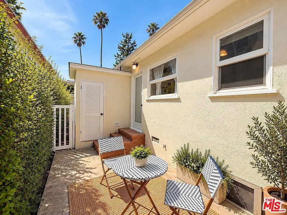 1 bed, 1.0 bath, 650 sqft, $3,900 — Photo 4