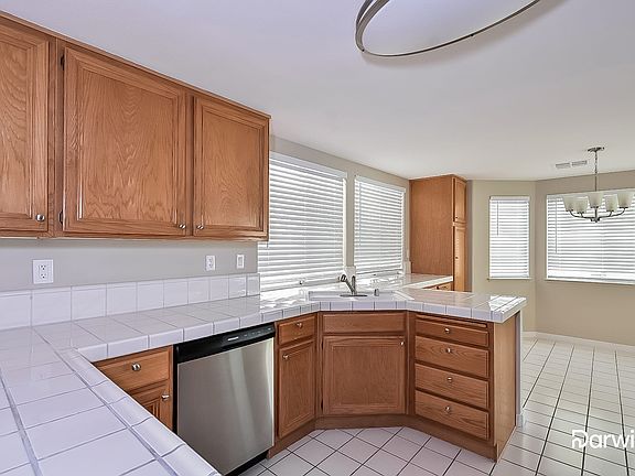 4th image of 4600 Mancilla St