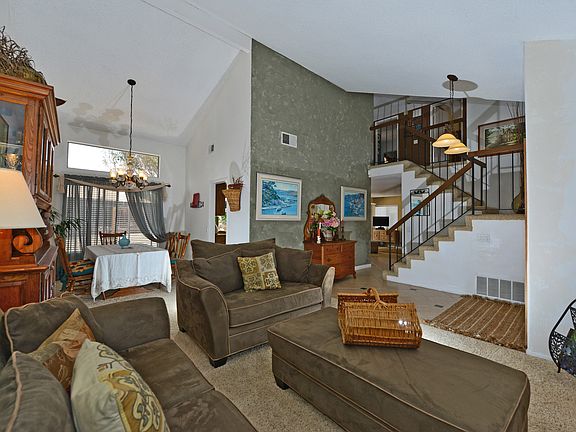 5th image of 4586 Warwick Cir