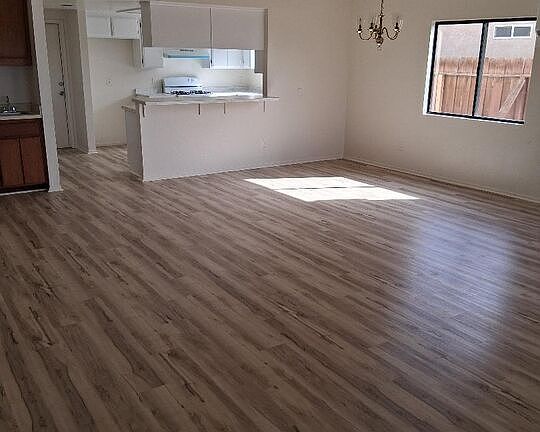 4th image of 1301 W Calle De Oro
