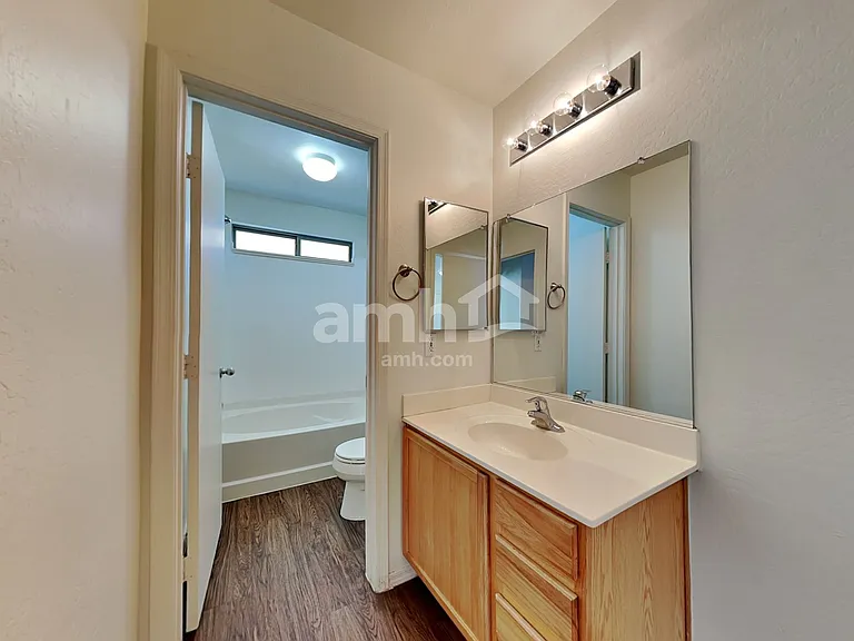 6727 W Desert Ln — Photo 13